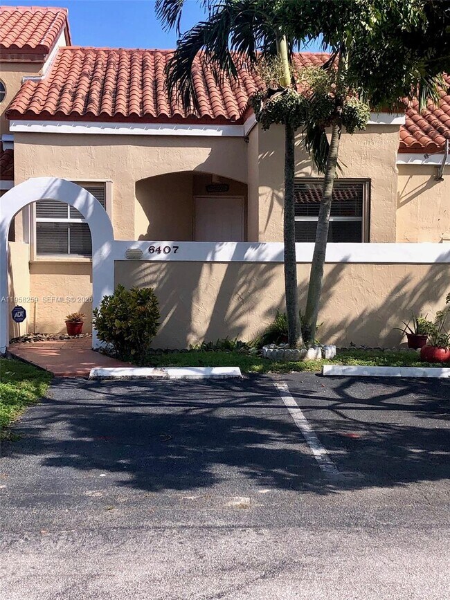 Photo - 6407 SW 132nd Ct Cir