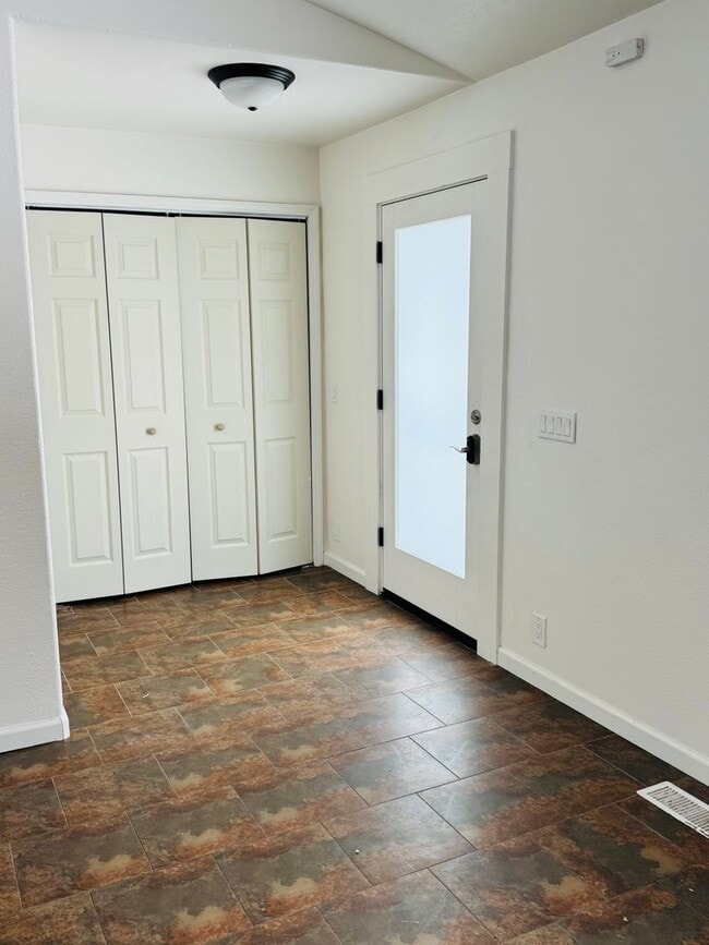 Photo - 2 bedroom 2 bath cabin close to hiking and biking trails