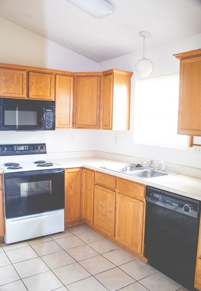 2 bedroom and 2 bathroom property located in West Lafayette!