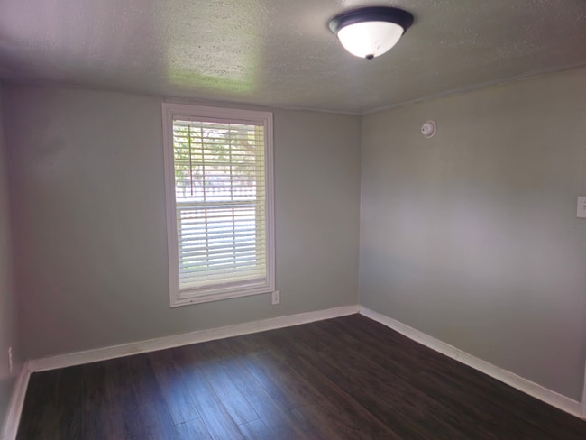 Photo - 608 Price St Unidad 1