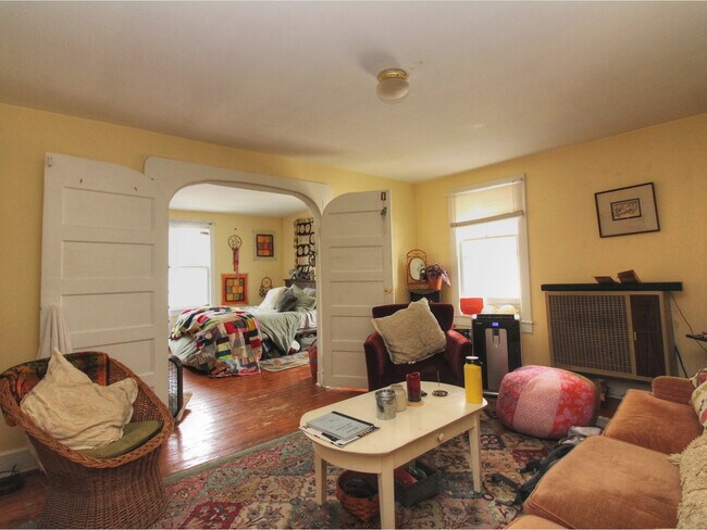 Photo - 224 Pine St