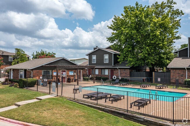 Pool - Parkside Townhomes