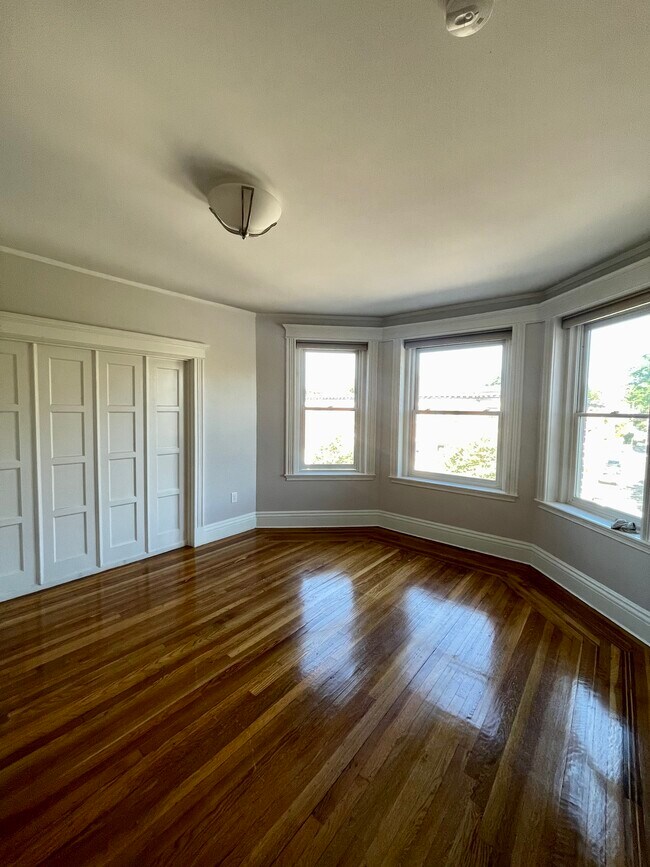 181 Harvard St Unit 3