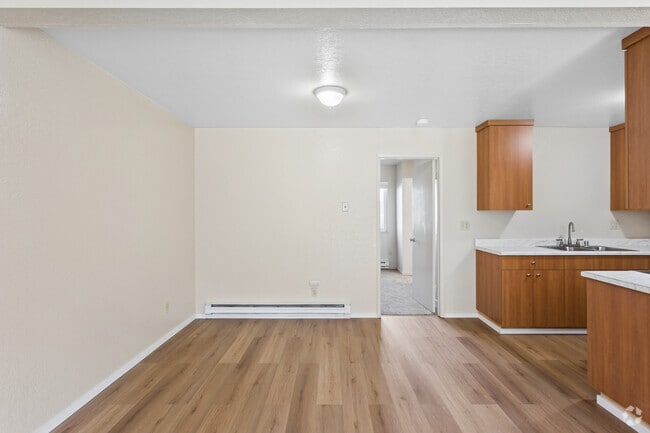 1BR, 1BA - 671SF - Dining Area - The Pines Apartments