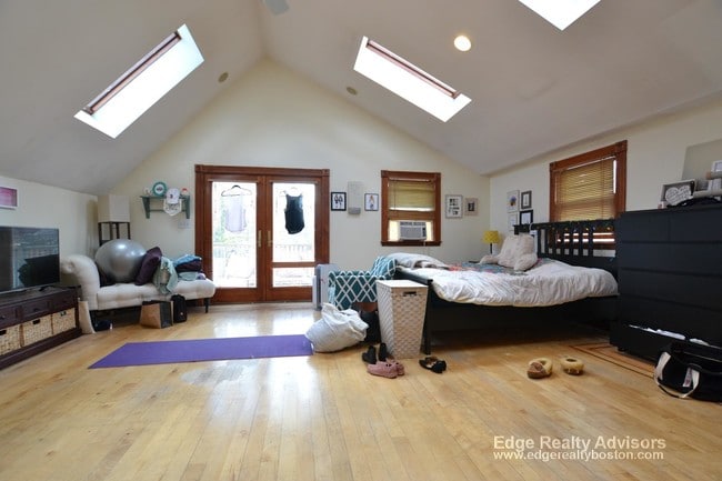 Photo - 5 A Mapleton St Unit 2