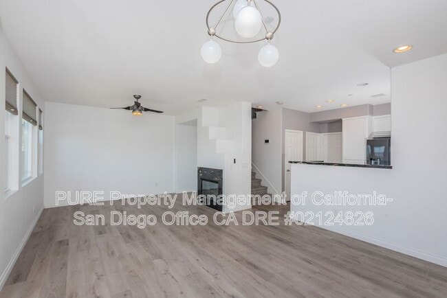 Photo - 932 Bolex Way