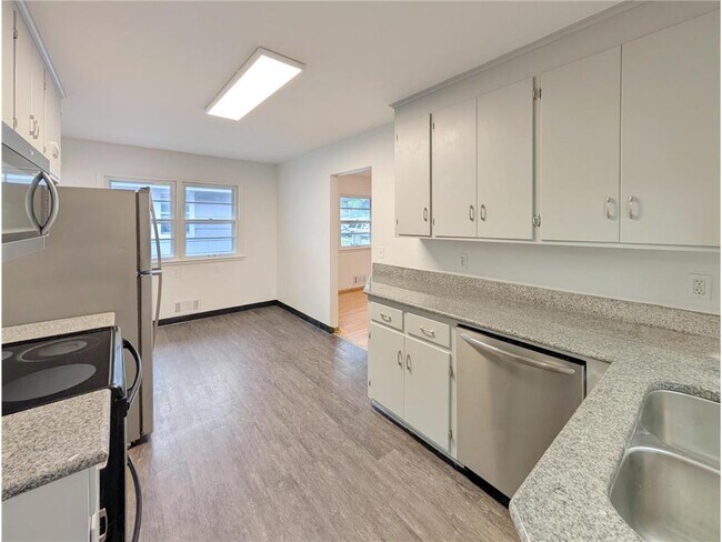 Photo - 5713 Xerxes Ave S