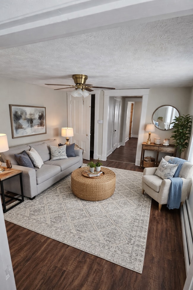 Building Photo - 42 Storer St