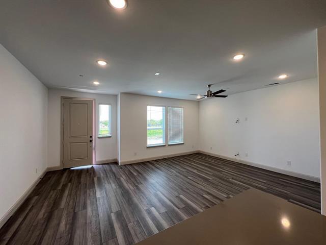 Photo - 4561 Bishop St