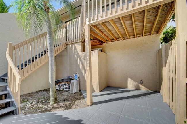 Photo - 614 Executive Center Dr Unit 205