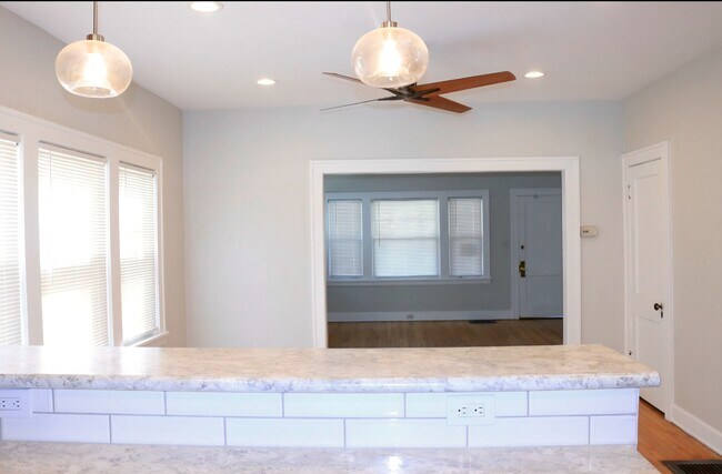 1643 Glenmont Rd