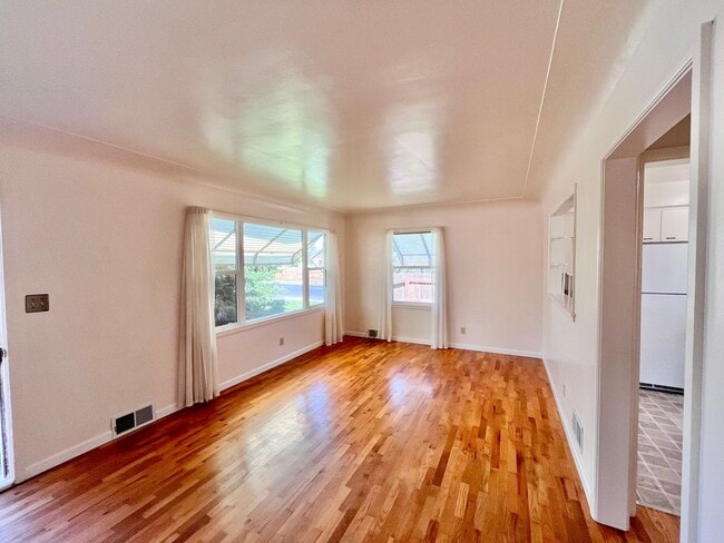 Photo - Cozy 2 bed 1 bath Home with Fenced Yard!