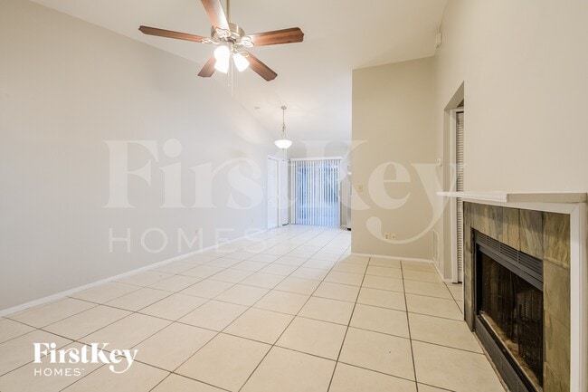 Photo - 142 Cranfield Ct