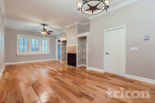 Photo - 1668 Woodland Dr