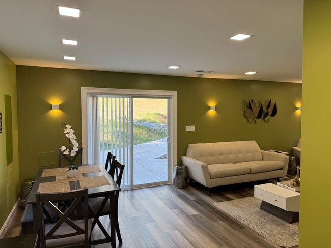 Photo - Pet Friendly!!!!