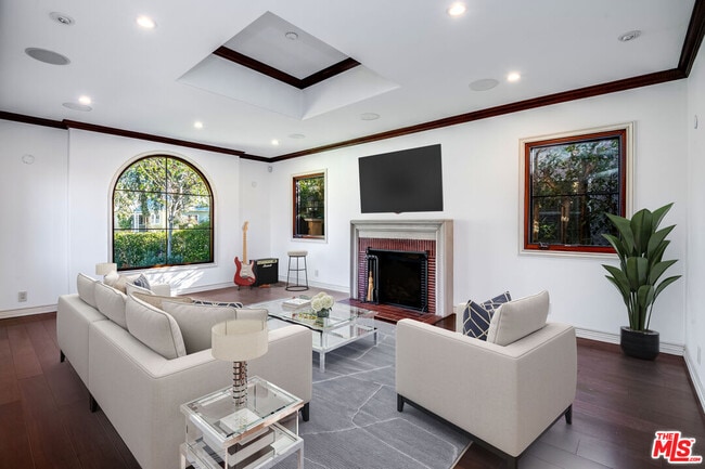 Building Photo - 139 S Kilkea Dr