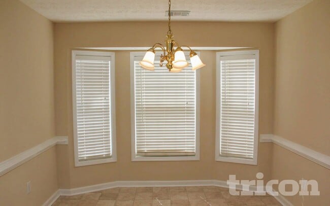 Photo - 70 Aiken Way