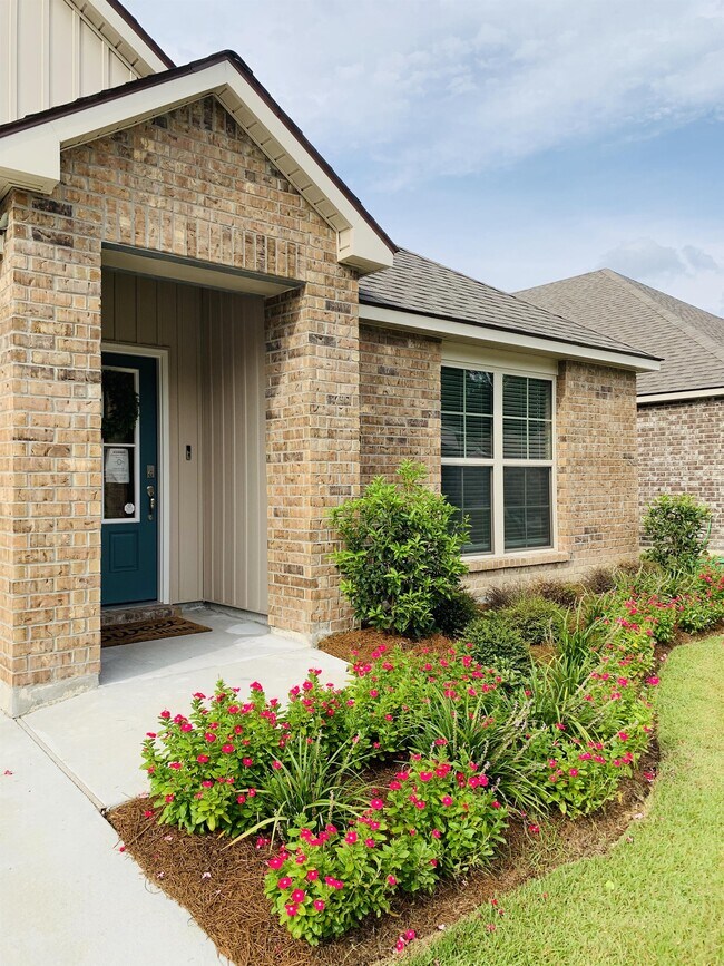 Photo - 8333 Fairlane Dr House