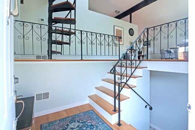 Photo - 88 Saint Mary St