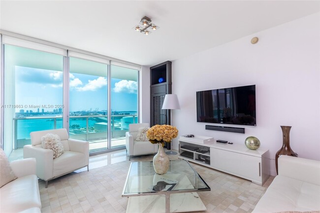 Building Photo - 900 Biscayne Blvd Unit 2002