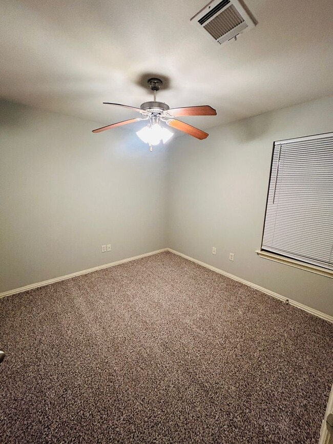 Photo - 1912-2000 Prosperity Trail Unit 1912 Prosperity Trl