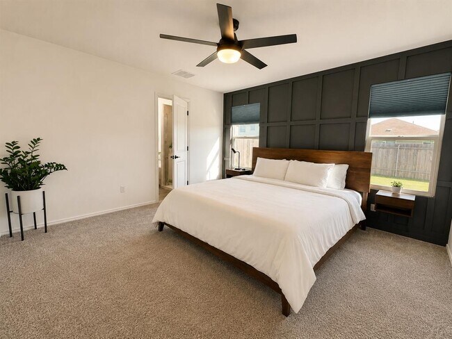 Photo - 208 Longbridge Dr