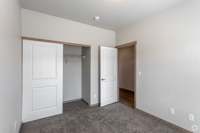 3BR, 2BA - 1,437 SF