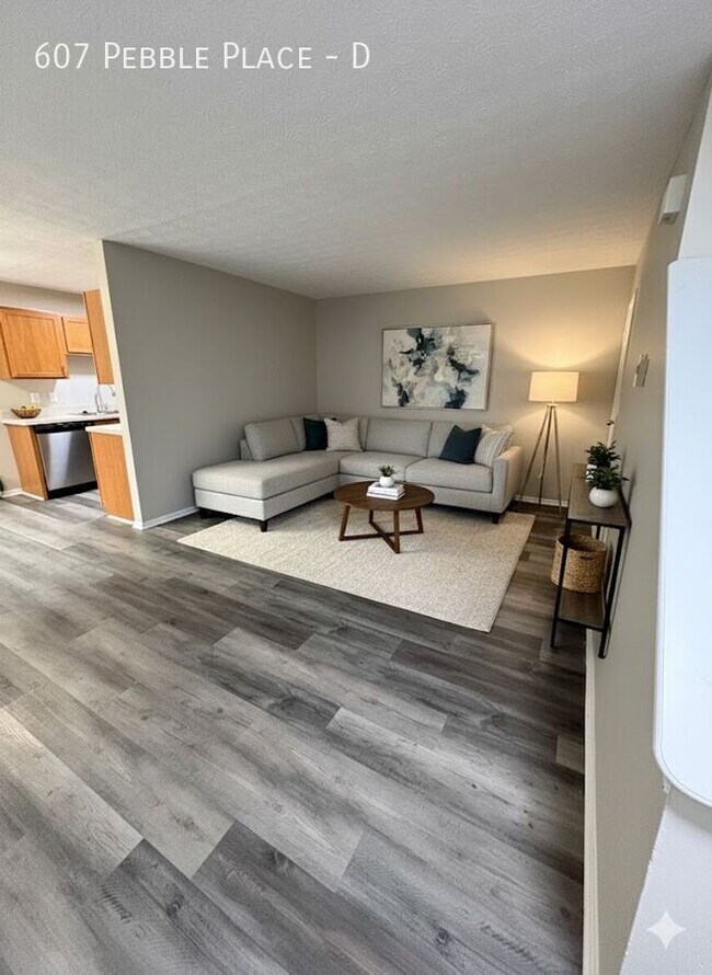 Photo - 607 Pebble Pl Dr Unidad D