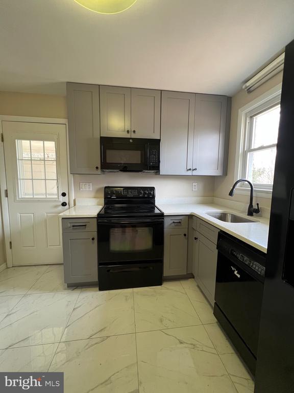 Photo - 101 Captain Brendt Dr