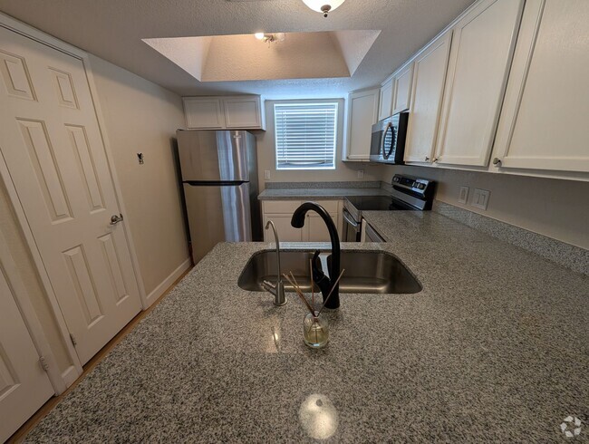 Building Photo - 2 bedroom, 2 Bathroom The Cliffs at North ... Rental
