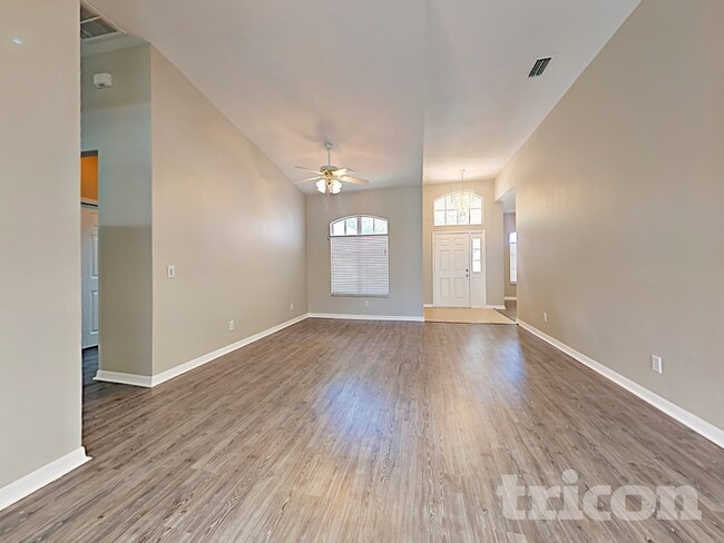 Photo - 11723 Grove Arcade Dr