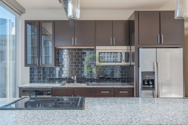Photo - 151 W Kinzie St