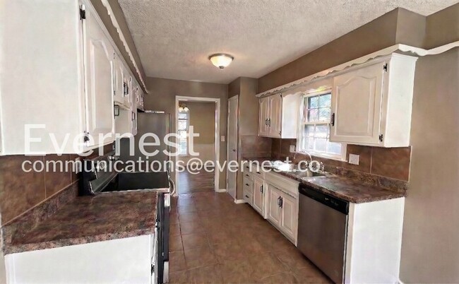 Photo - 13002 Crystal Ave