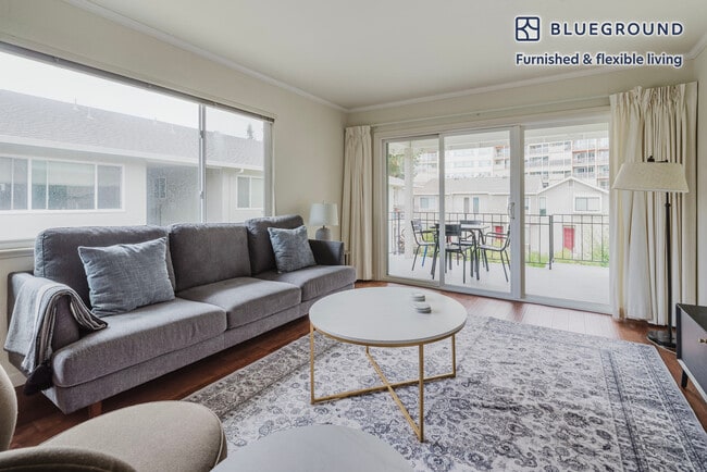 Building Photo - 837 Cowper St Rental