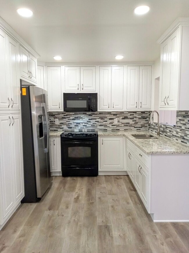 Photo - Recently Remodeled 3bd Single Story House Accepting Pets!