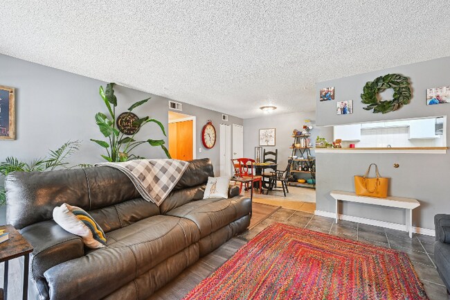 Photo - 18103 E Kentucky Ave Unidad 203