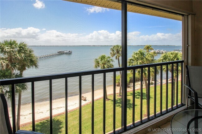 Photo - 4720 NE Sandpebble Trce Unit 403
