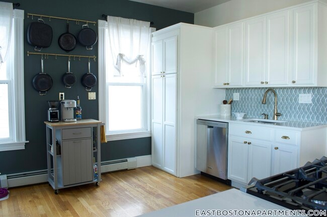 Building Photo - 150 Bremen St