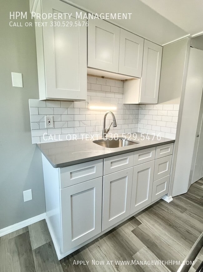 Photo - 883 Bryant Ave