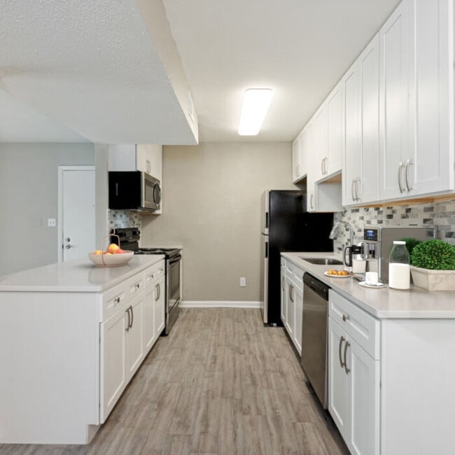 Photo - Sharon Crossing