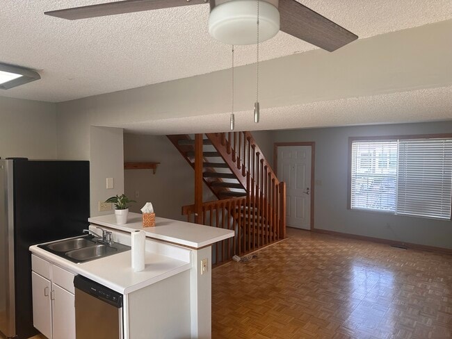 Photo - 5125 Singleton Dr Unit 37 C