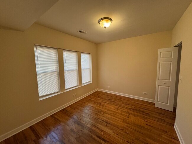 Photo - 2257 W Rosemont Ave Unit 1