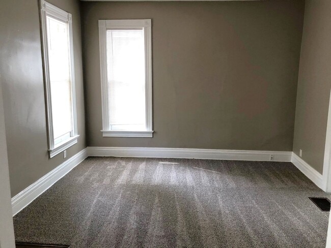 Photo - Now Available!! 1 Bed, 1 Bath House - BONUS ROOM!!