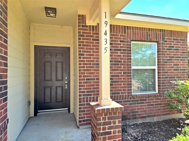 Photo - 19435 Mystic Cypress Dr