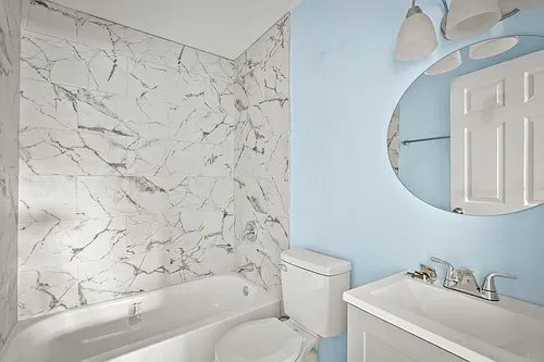 Photo - 260 Vernis Ave