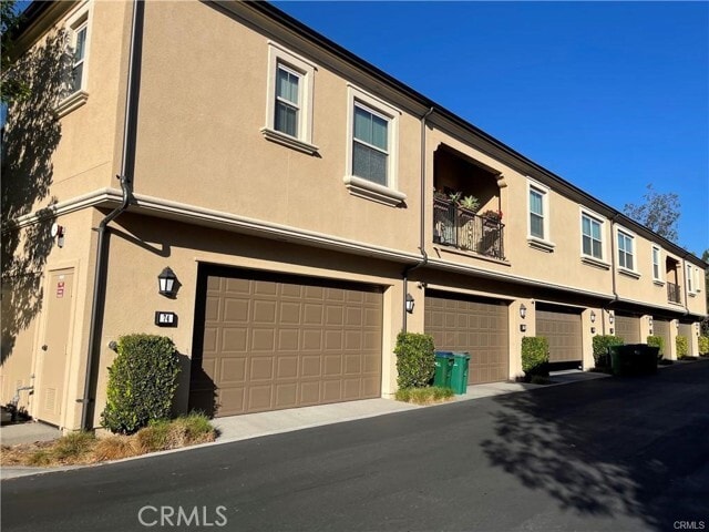 Building Photo - 4760 Irvine Blvd Rental