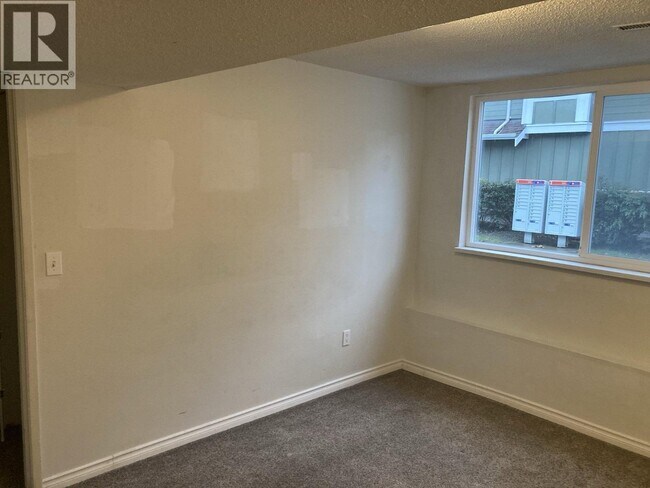 2165 Prairie Ave Unit LOWER