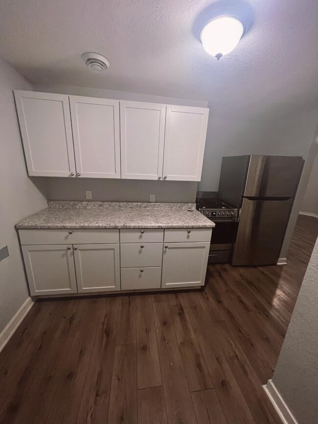 Photo - 117 N 60th St