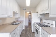 3BR, 2BA - 1,080SF