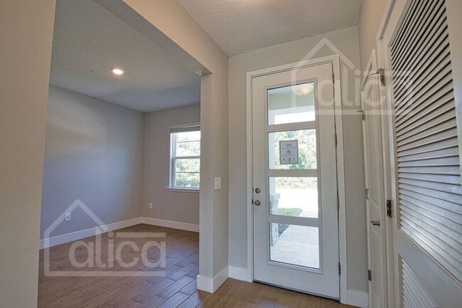 Photo - 1610 Rada Ln